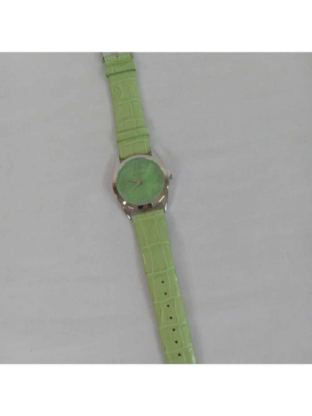 2 Gossip Women's Quartz Wristwatch Green Purple Embossed Leather NEW BATTERIES